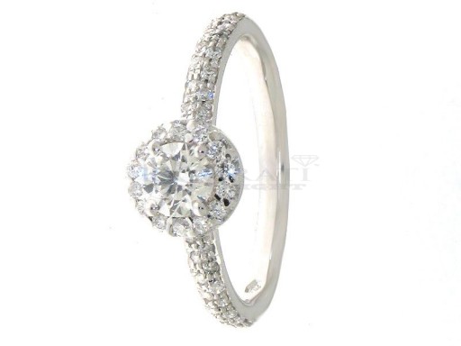Gorgeous Italian diamond ring 0.72ct