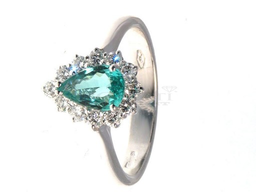 Emerald drop and diamond ring 0.42ct