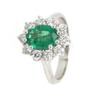 Italian emerald and diamonds ring